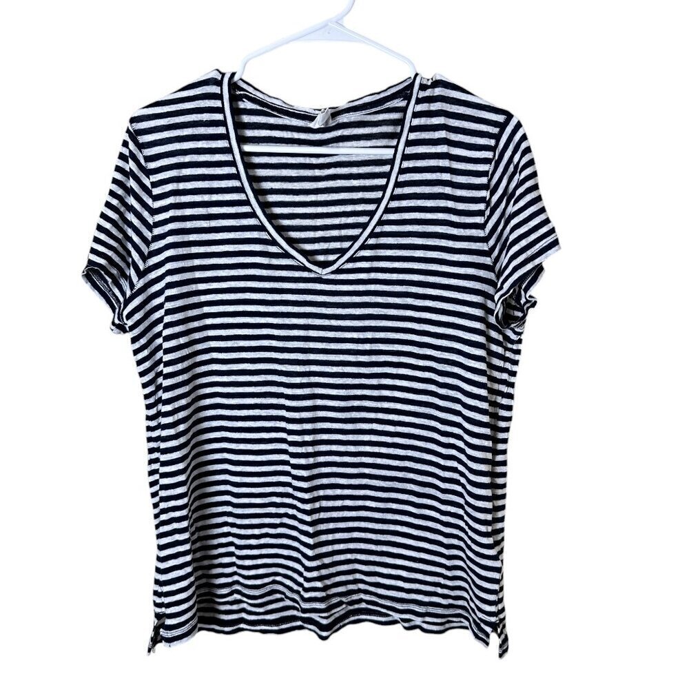 GAP Classic V Neck Tissue Knit Striped T Shirt Size Large